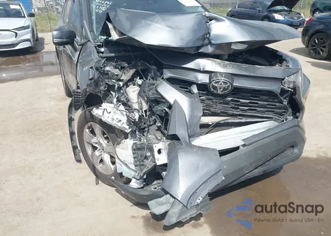 2021 Toyota Rav4 Xle z USA, uszkodzony, nr VIN 2T3W1RFV9MC106111